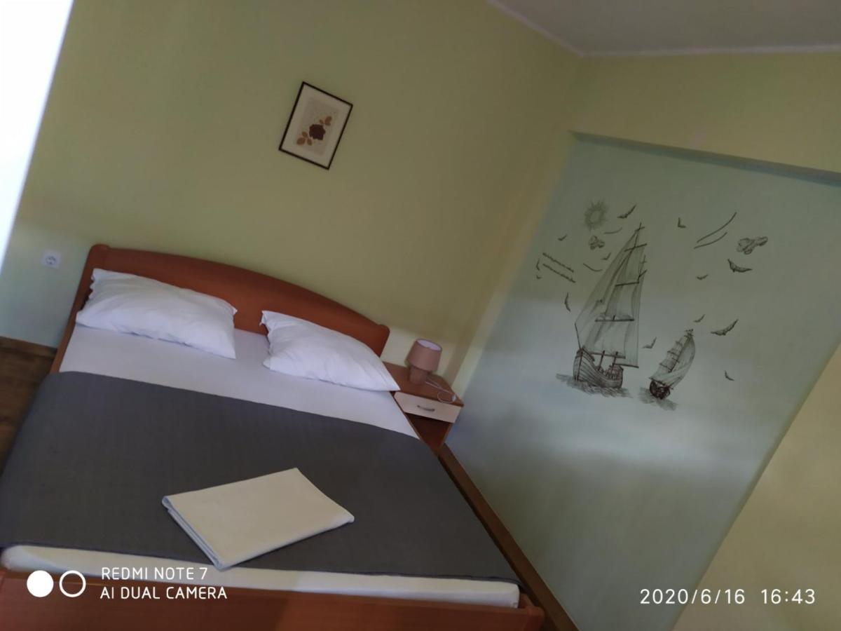 Apartman Ena Vodice Buitenkant foto
